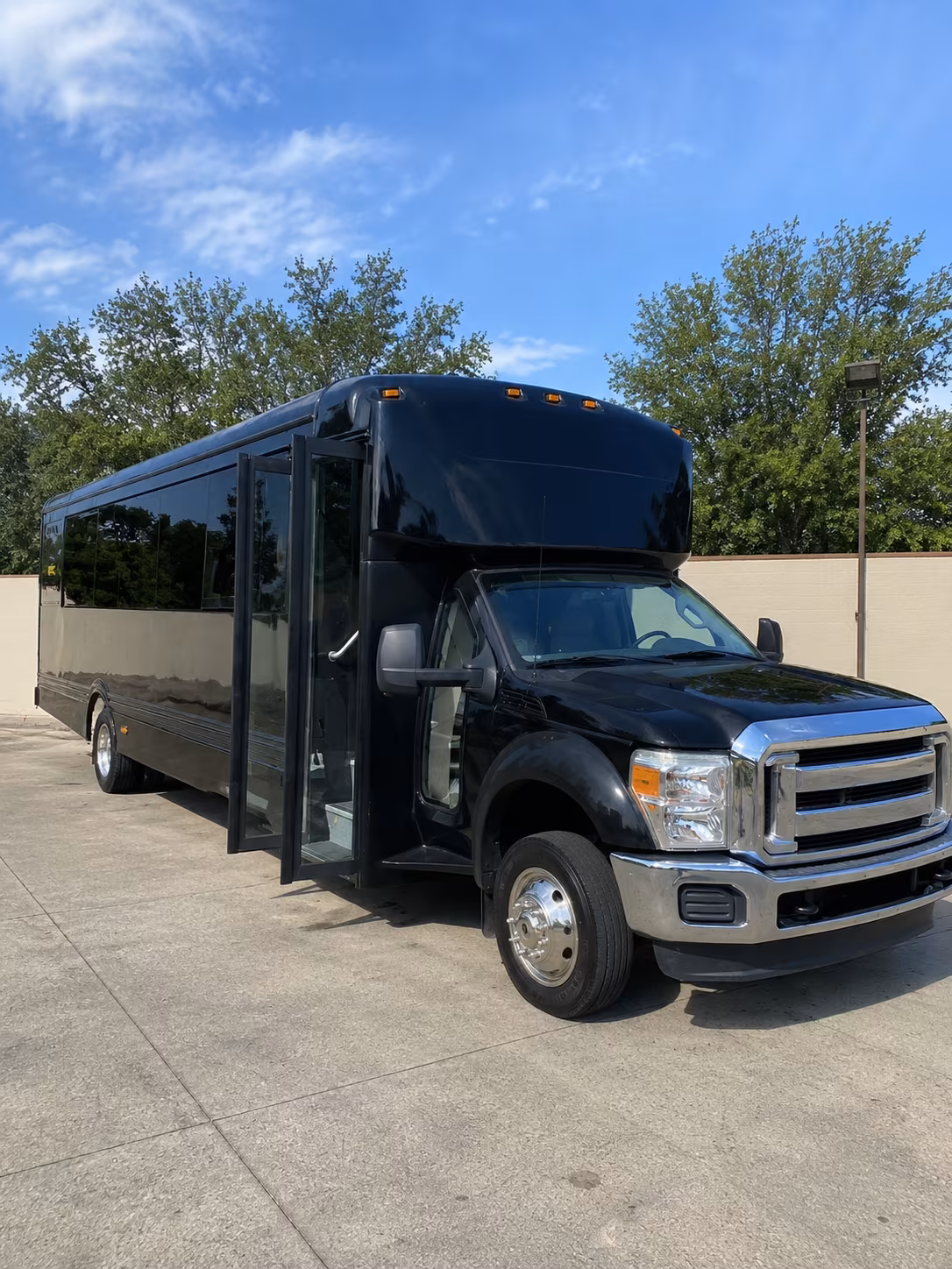 el cajon 20 passenger party bus