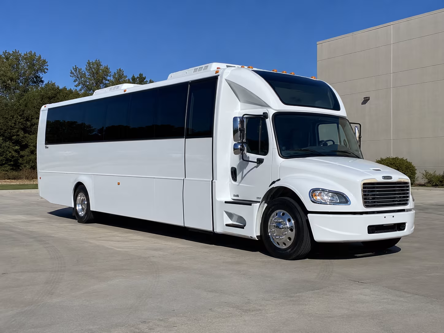 el cajon 28 passenger party bus