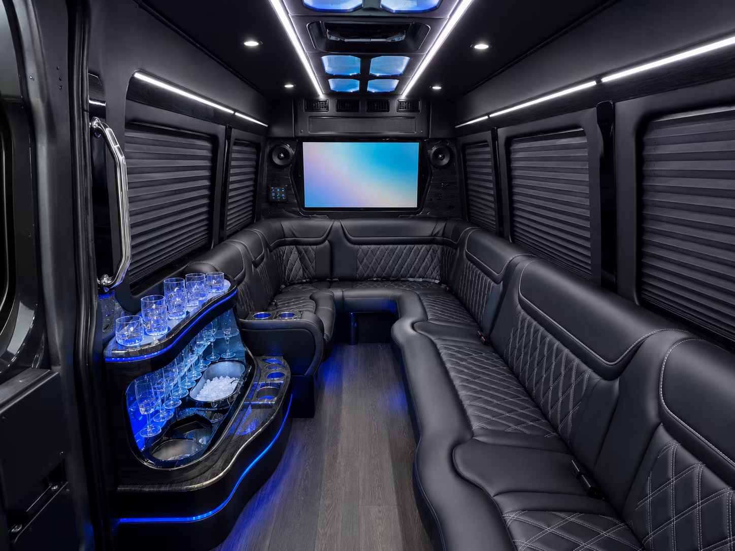 prom bus rentals for steele canyon and monte vista students